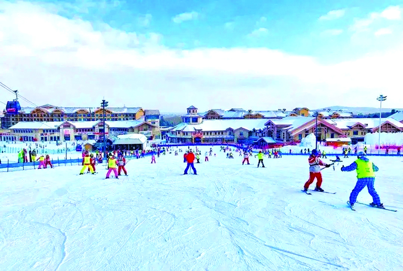后冬奥时期，张家口冰雪产业方兴未艾。.jpg
